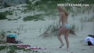 Amateur Babe Sucks Dick on Public Beach